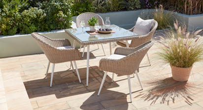 Avebury 4SD - 4 Seat Dining Set