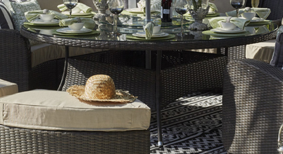 8 SEAT ROUND WICKER DINING TABLE 180cm - BROWN