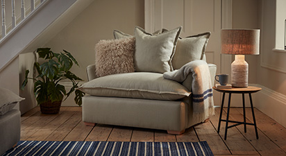 Ada Loveseat