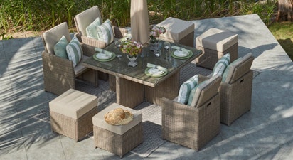 CUBO 4 - Cube Dining Set with Footstools & Parasol