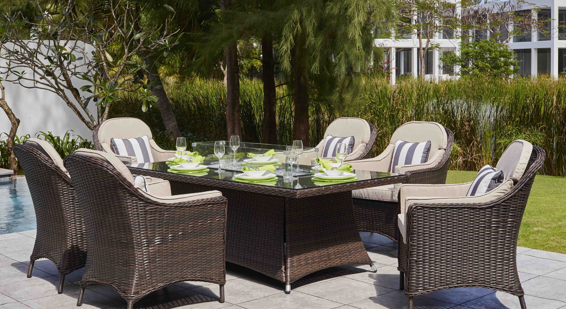 Hampton 6 Seat Rectangle Dining Table with Gas Fire Pit