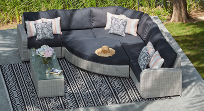 Ledbury 3F - Angled Corner Daybed with Coffee Table