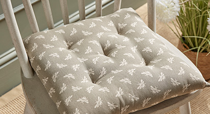 Bee Seat Pad with Ties - Natural