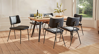 Jackson & Tyler 6 Seat Extending Dining Set - Faux Leather Black