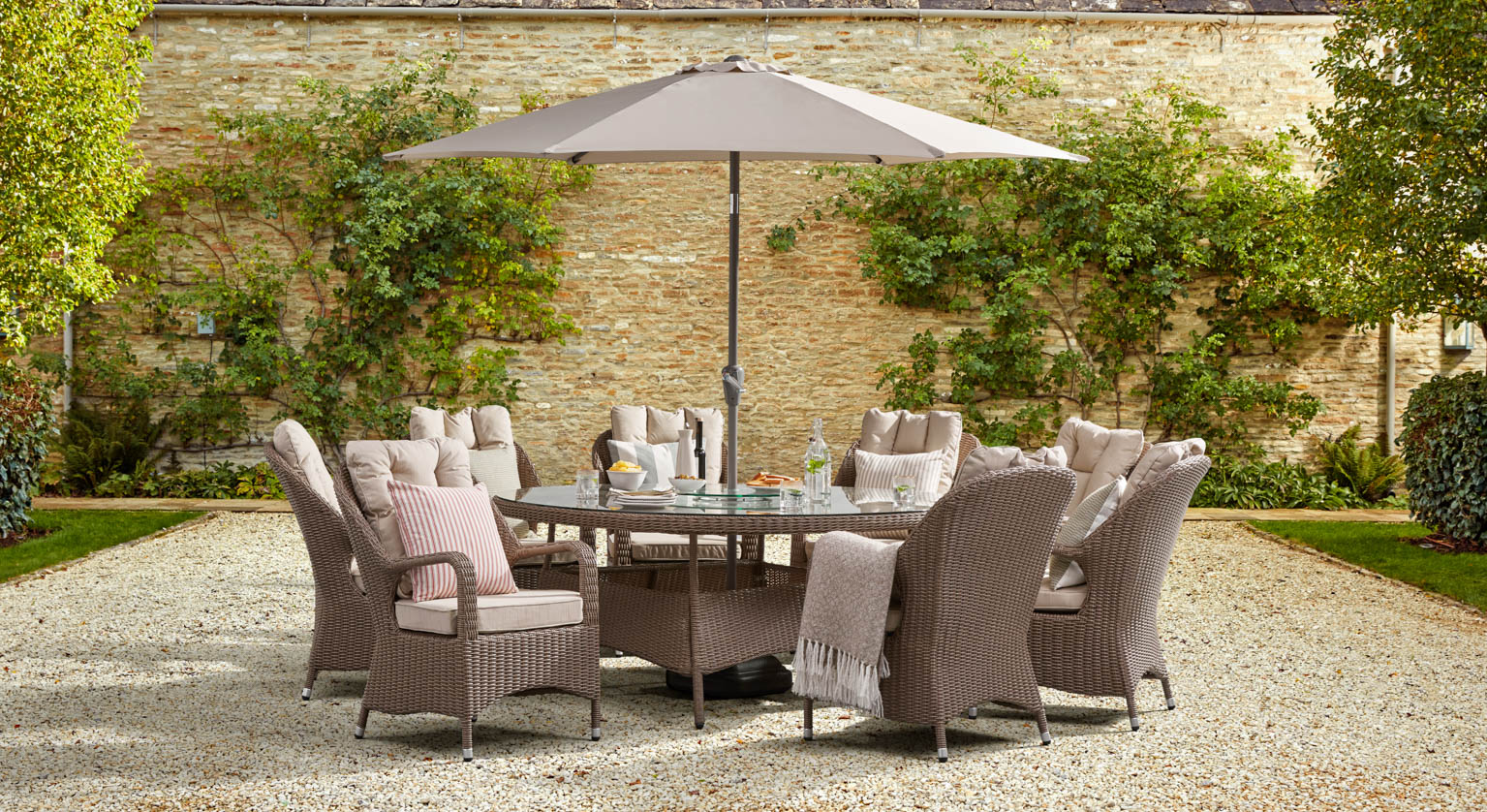 Eton 8R - 8 Seat Dining Set