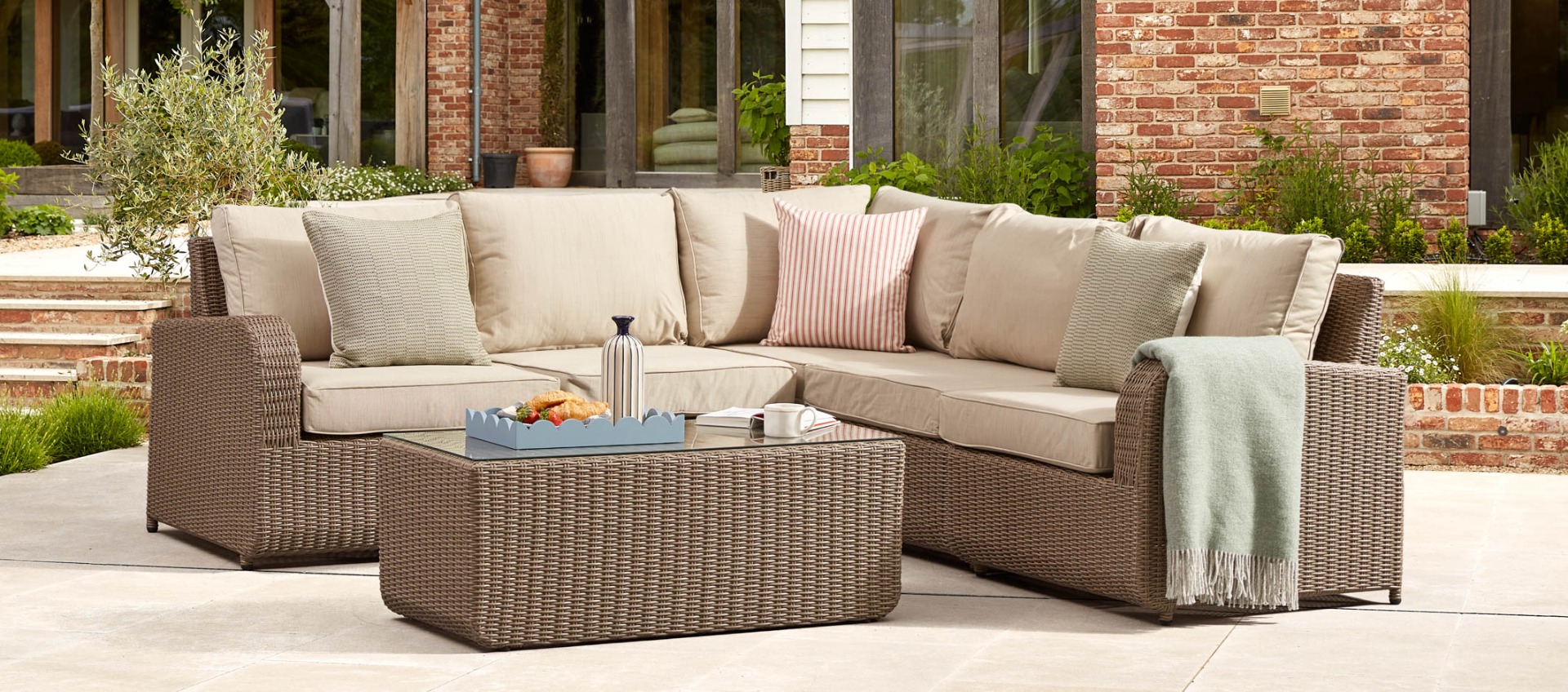 Ledbury 10C - Corner Sofa Set