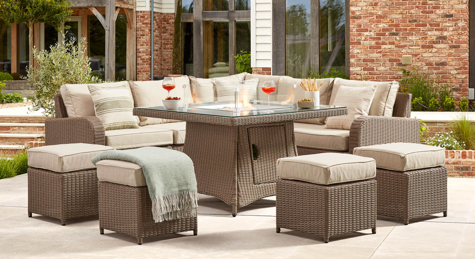 Ledbury 1G - Corner Sofa with Gas Firepit Dining Table