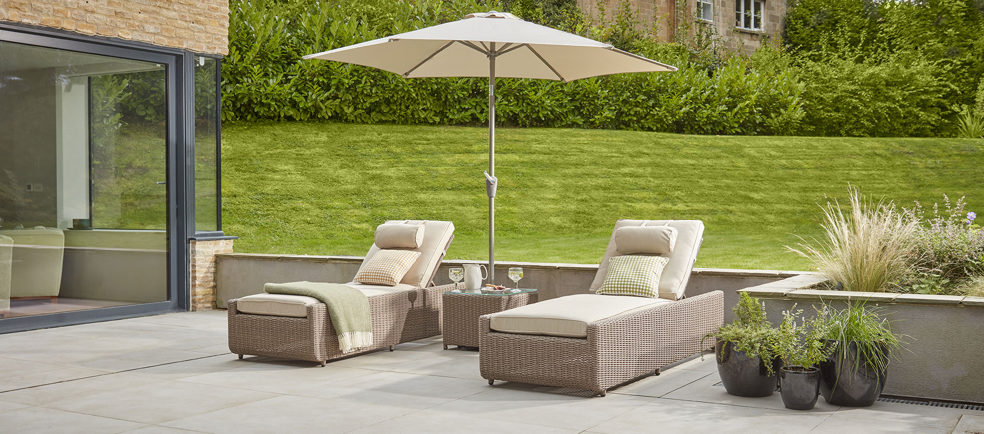 Sun lounger with side table hotsell